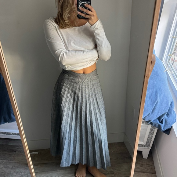 zara Dresses & Skirts - Zara Grey pleated midi skirt